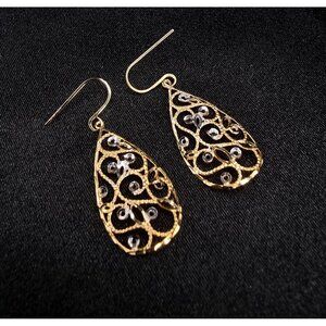 10k Solid Gold Teardrop Filigree Dangle Earrings